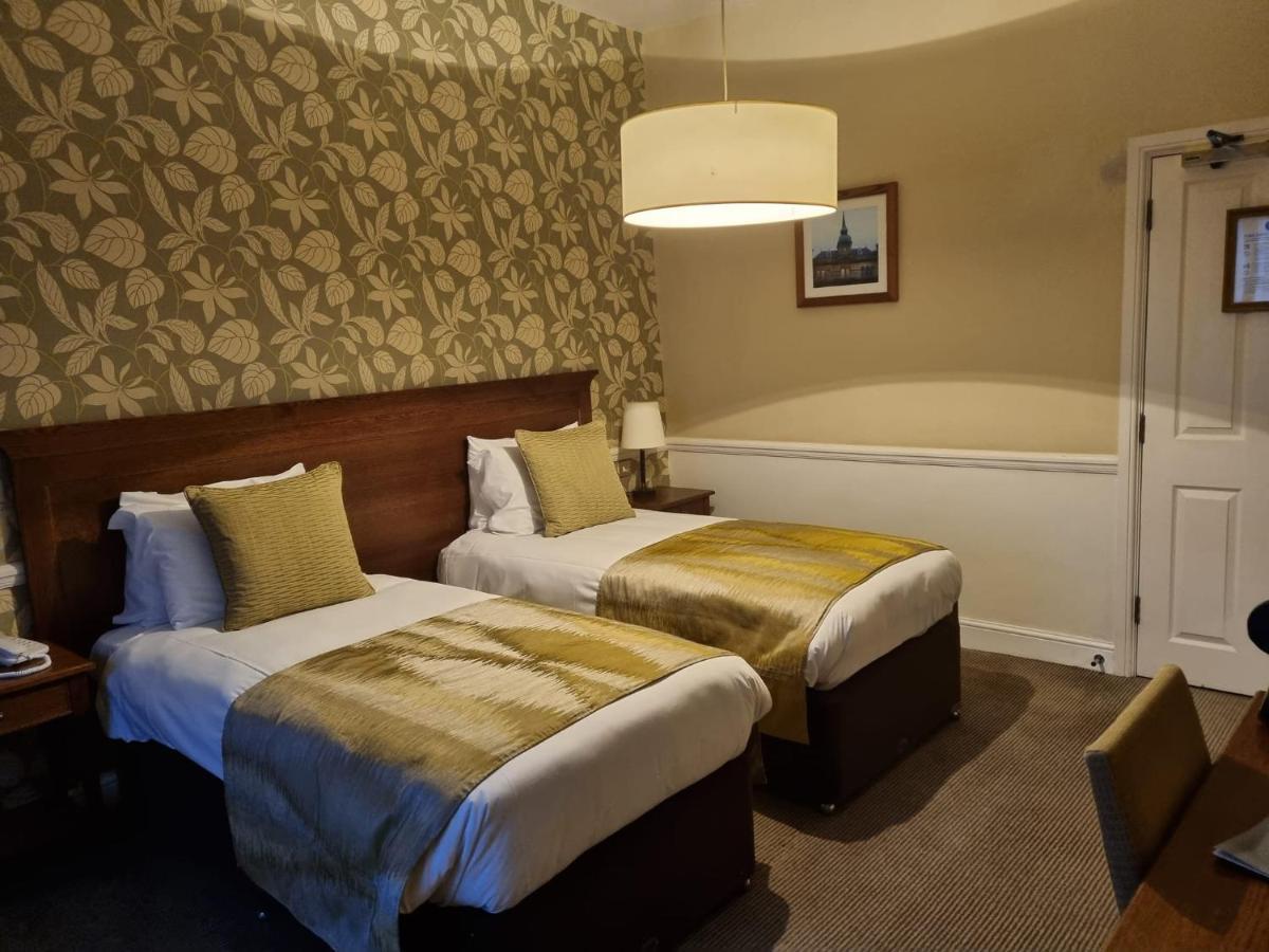 Saracens Head Hotel By Greene King Inns Тостер Экстерьер фото