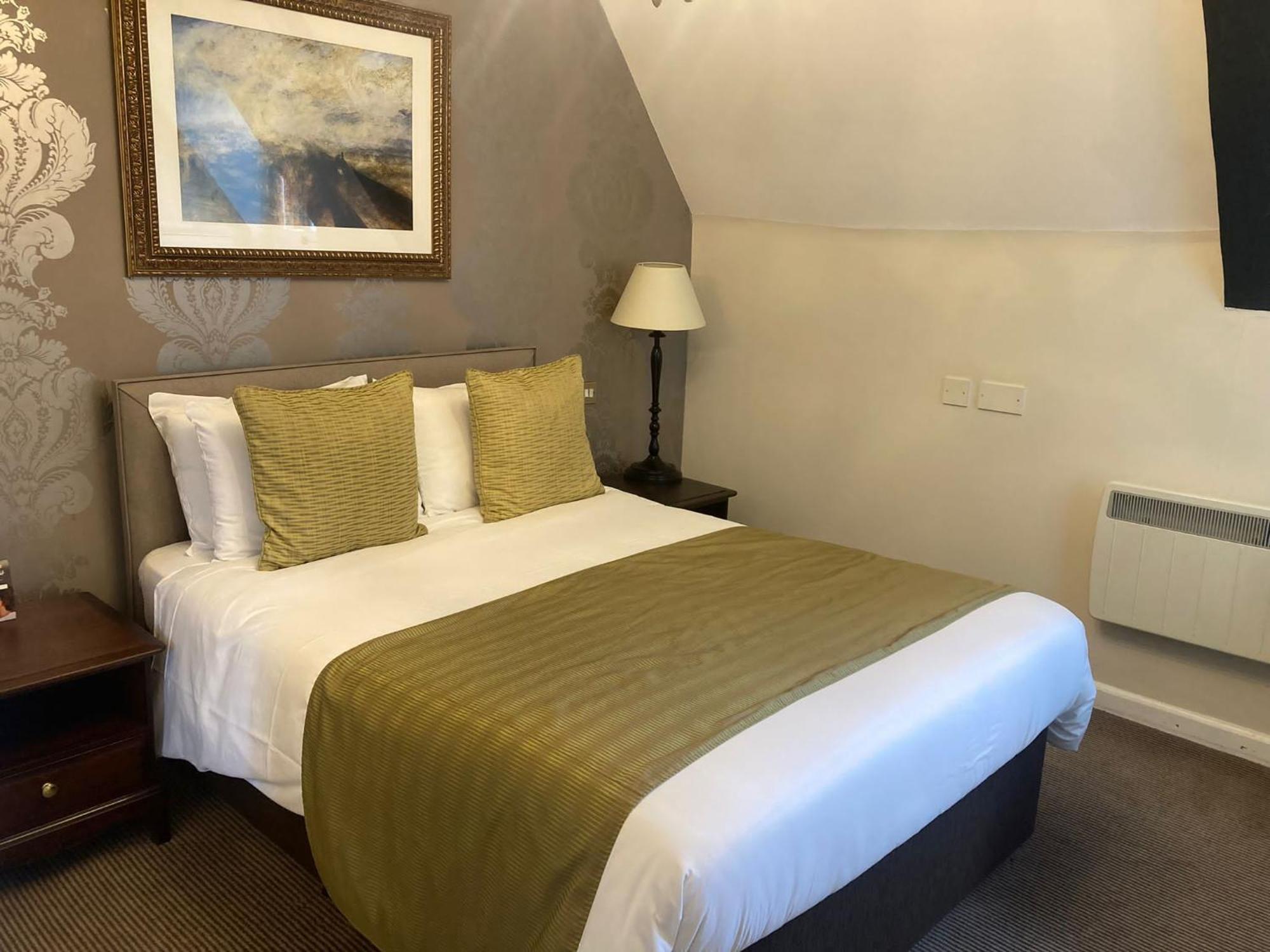 Saracens Head Hotel By Greene King Inns Тостер Экстерьер фото