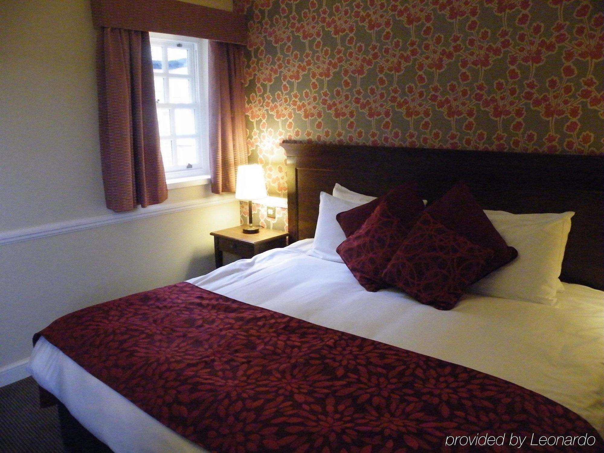 Saracens Head Hotel By Greene King Inns Тостер Экстерьер фото
